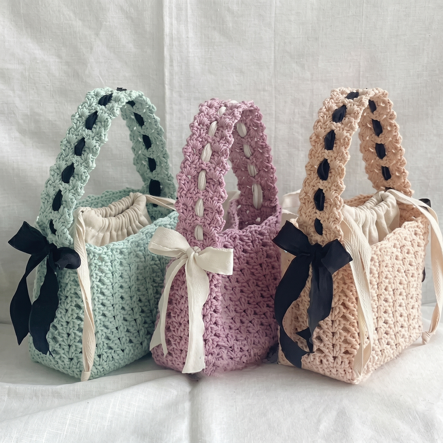 Girlie Shoulder Bag Crochet Pattern