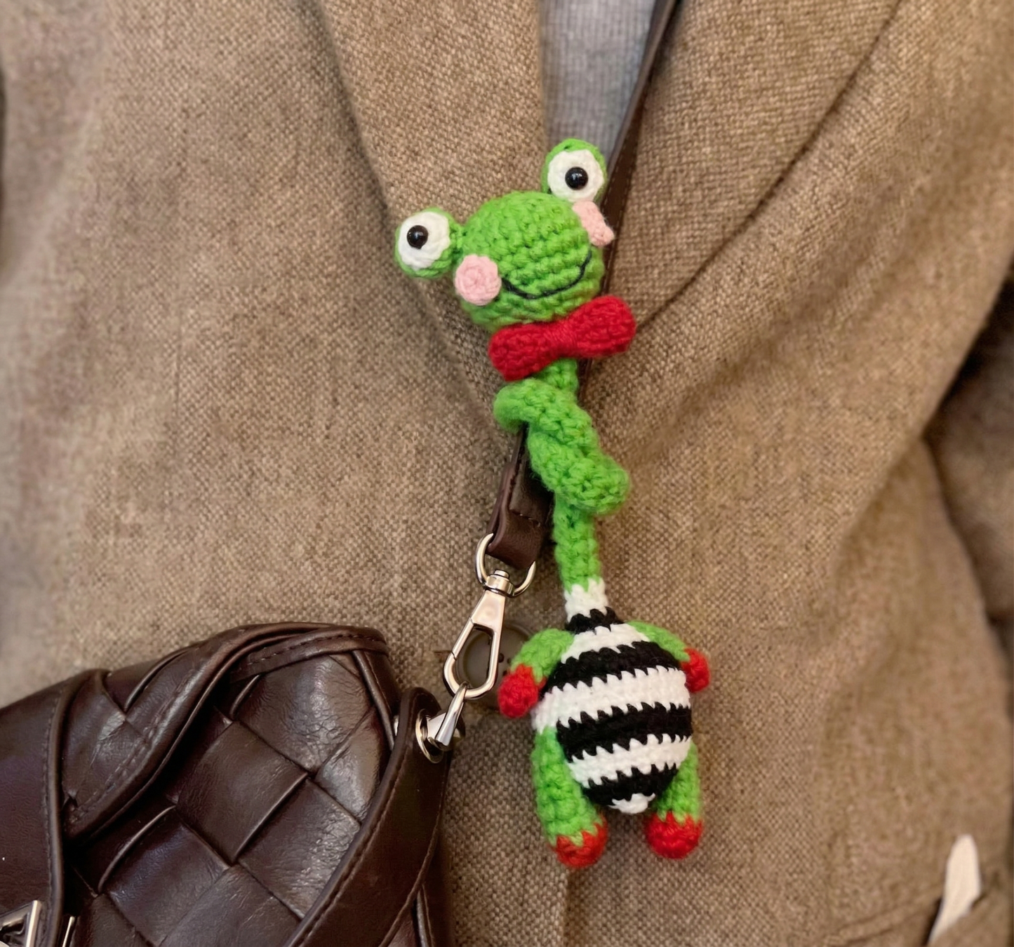 Long Neck Frog Bag Charm Crochet Pattern