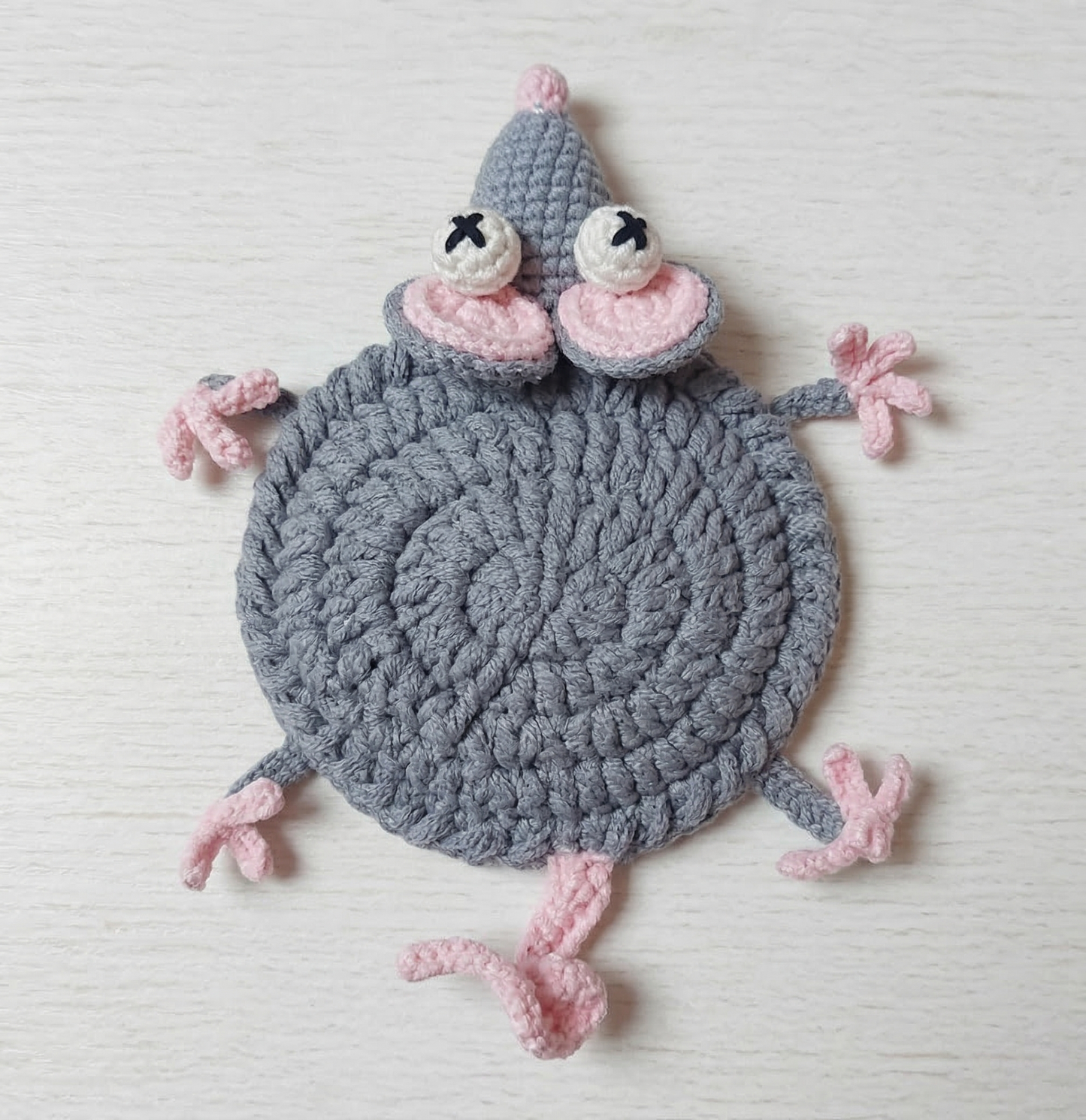 Squashed Mouse Coaster Crochet Pattern